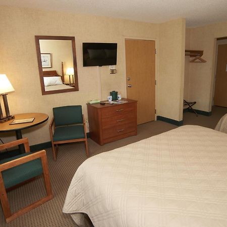 Commodores Inn Stowe Bagian luar foto
