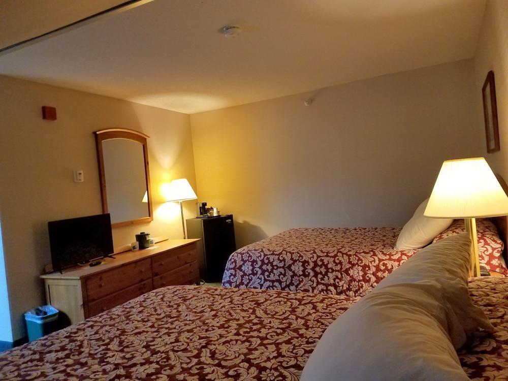 Commodores Inn Stowe Bagian luar foto