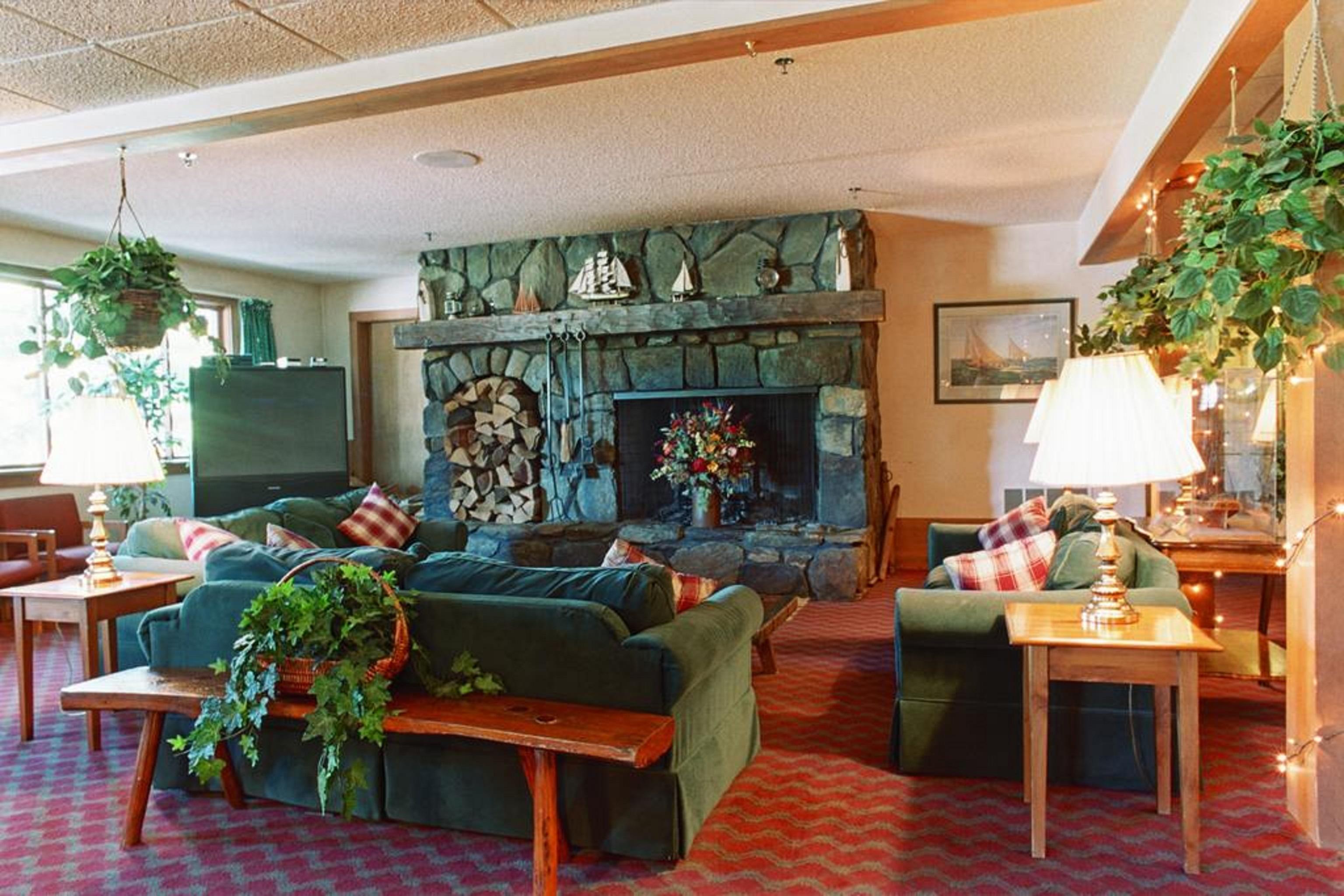 Commodores Inn Stowe Bagian luar foto