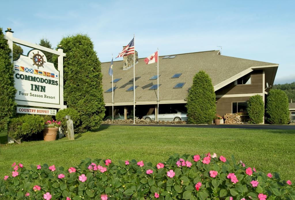 Commodores Inn Stowe Bagian luar foto