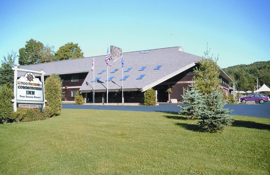 Commodores Inn Stowe Bagian luar foto
