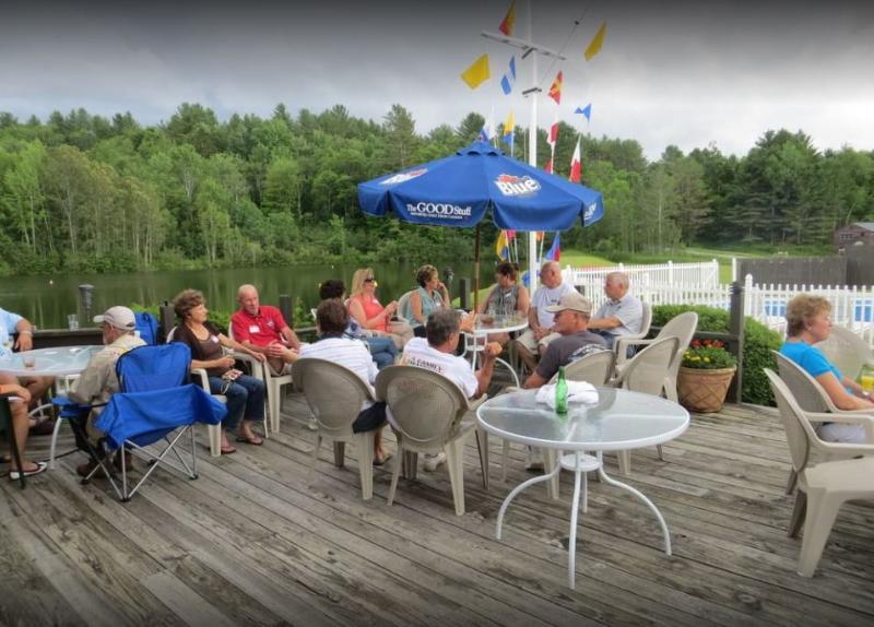 Commodores Inn Stowe Bagian luar foto