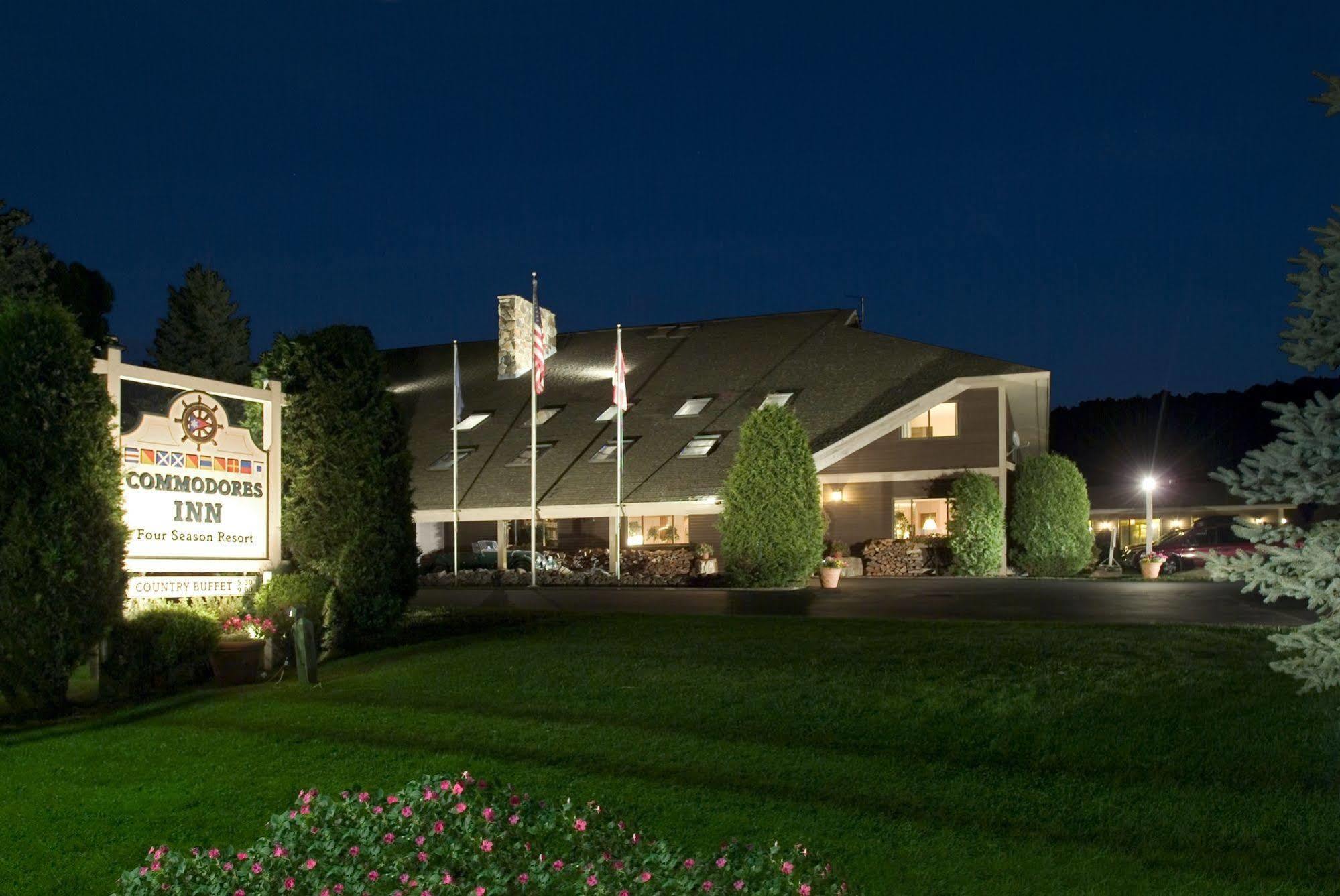 Commodores Inn Stowe Bagian luar foto