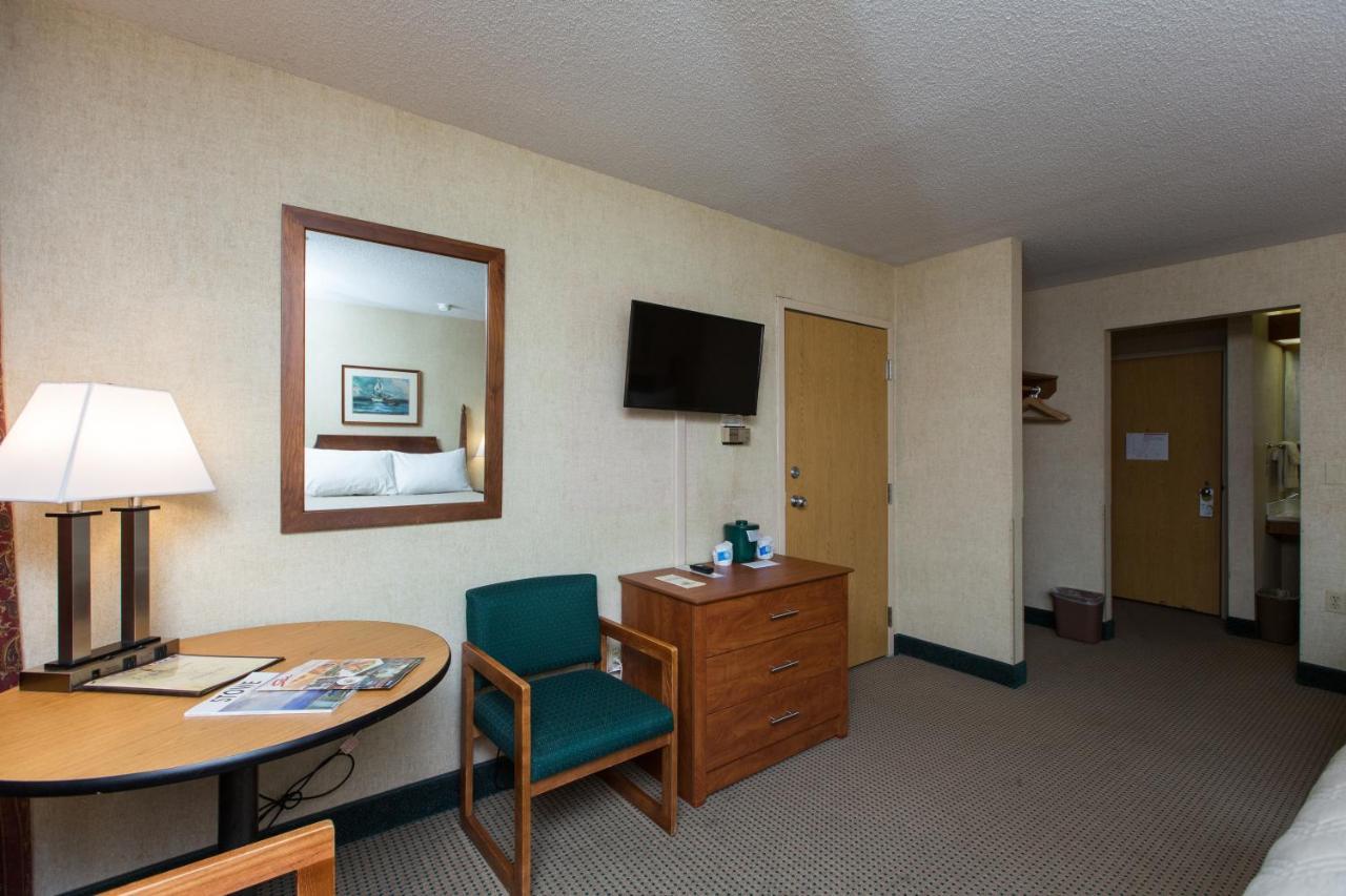 Commodores Inn Stowe Bagian luar foto