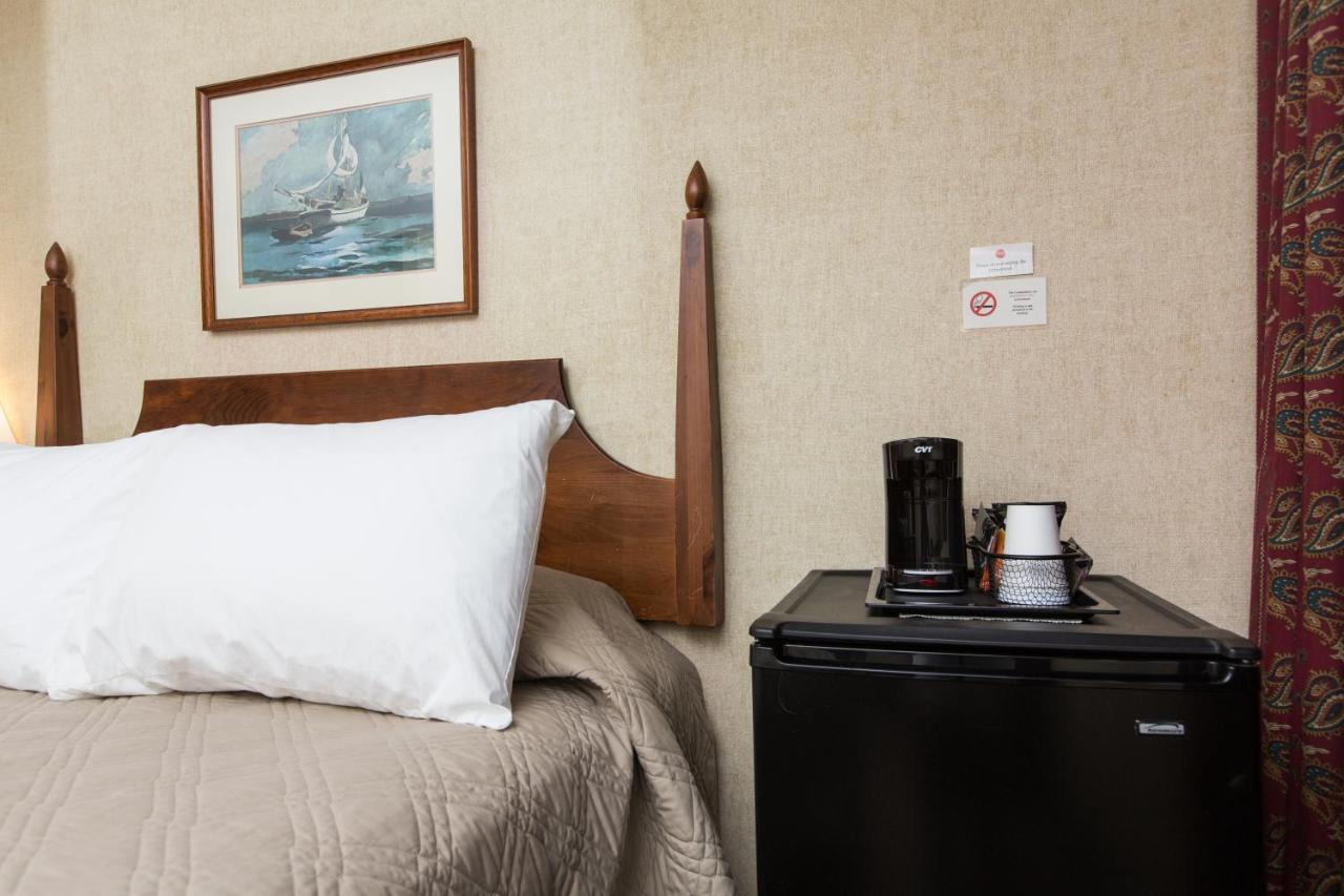 Commodores Inn Stowe Bagian luar foto