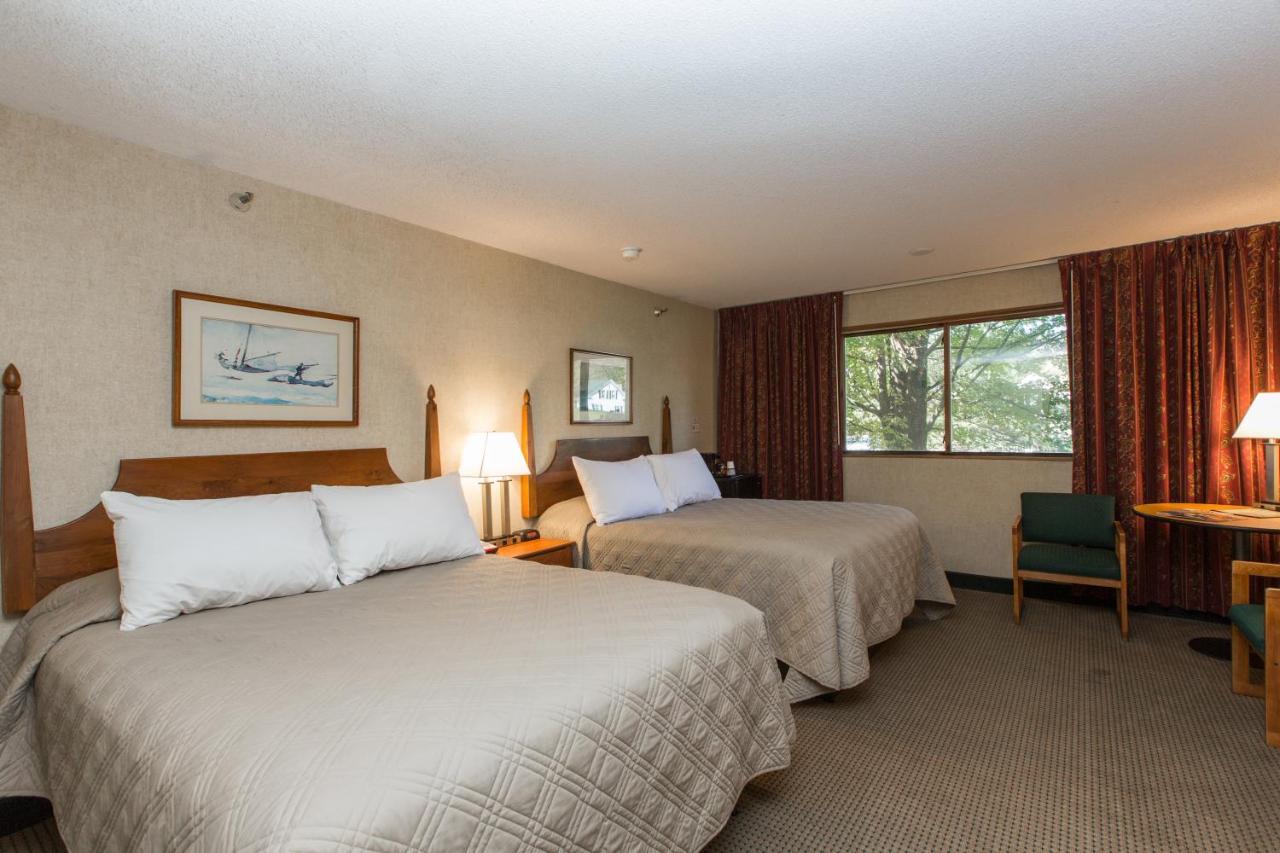 Commodores Inn Stowe Bagian luar foto