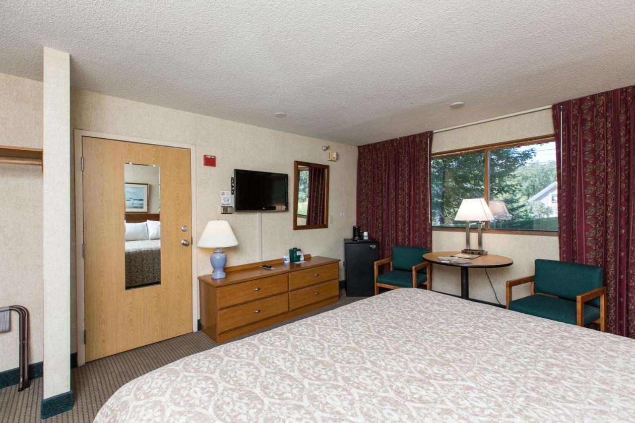 Commodores Inn Stowe Bagian luar foto