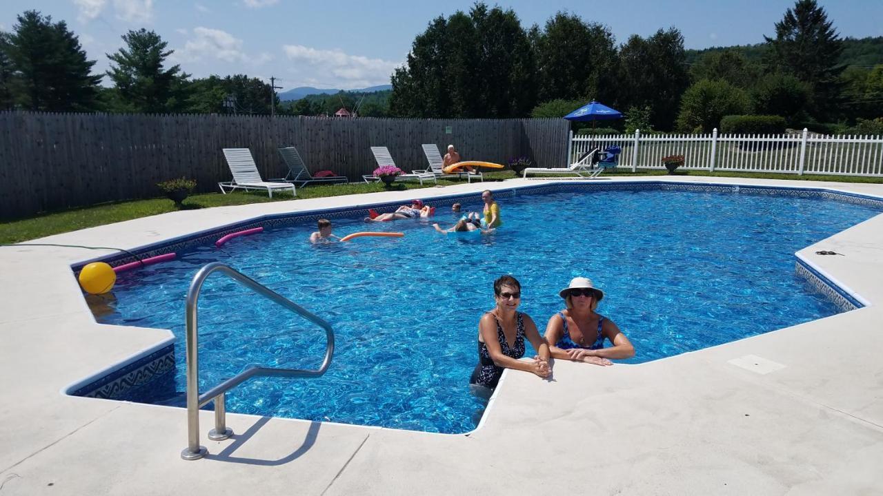 Commodores Inn Stowe Bagian luar foto
