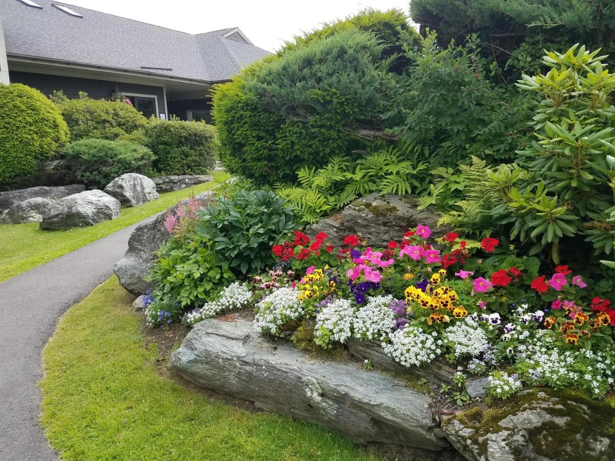 Commodores Inn Stowe Bagian luar foto